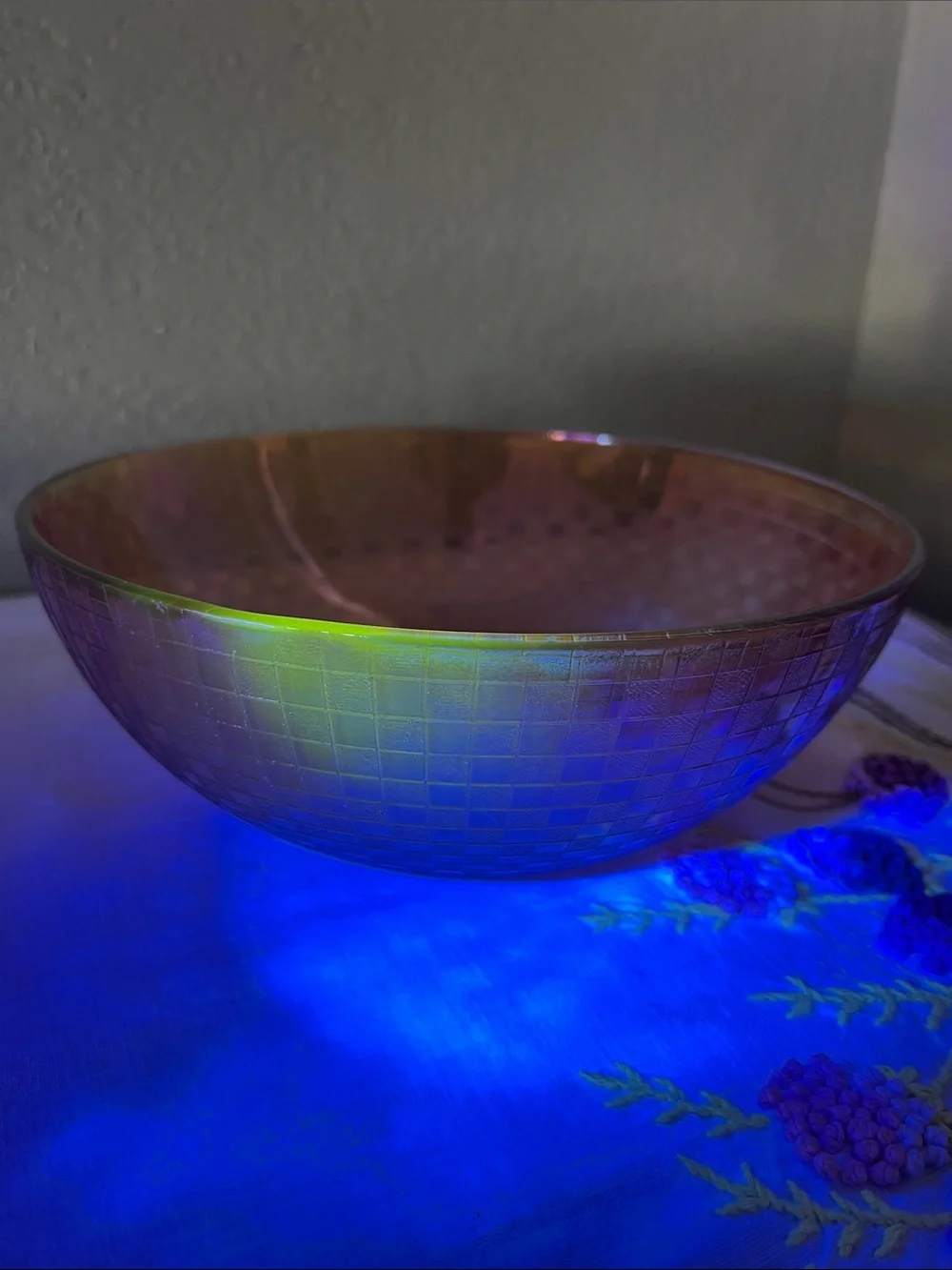 Hazel Atlas Amber Marigold Glass Berry Bowl Diamond Point Column Pattern UV